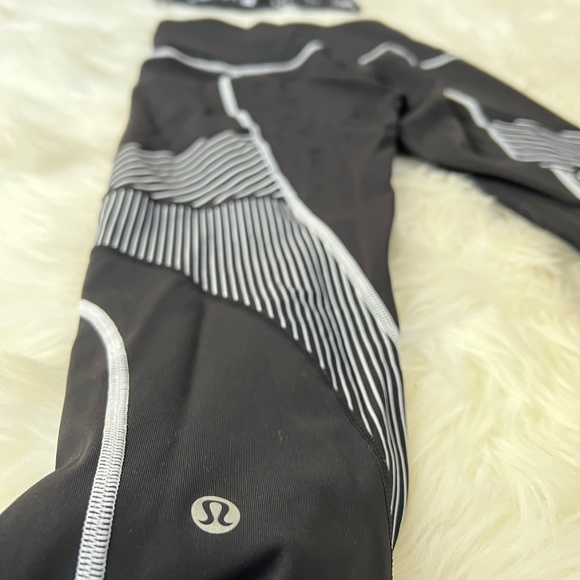 Lululemon + Soul Yoga Pants with Mesh Varley Marble Crop Top Workout Set - Picture 3 of 3